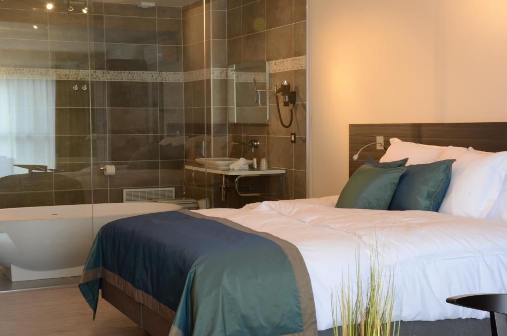 Abalona & Hotel 4*